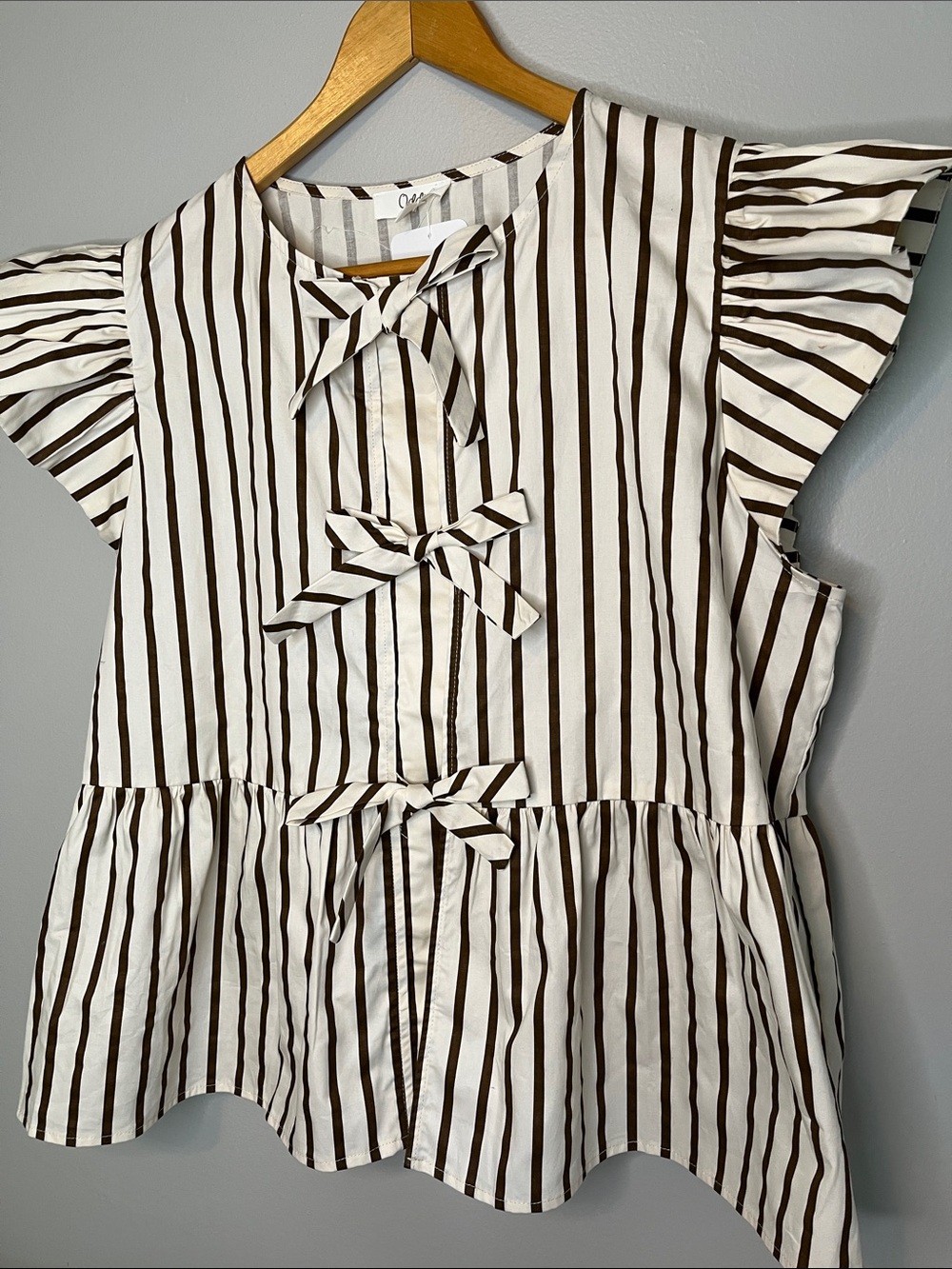 NWT Cottagecore Bow Tie Front Striped Flutter Sleeve Top - Brown & White - Picture 2 of 10